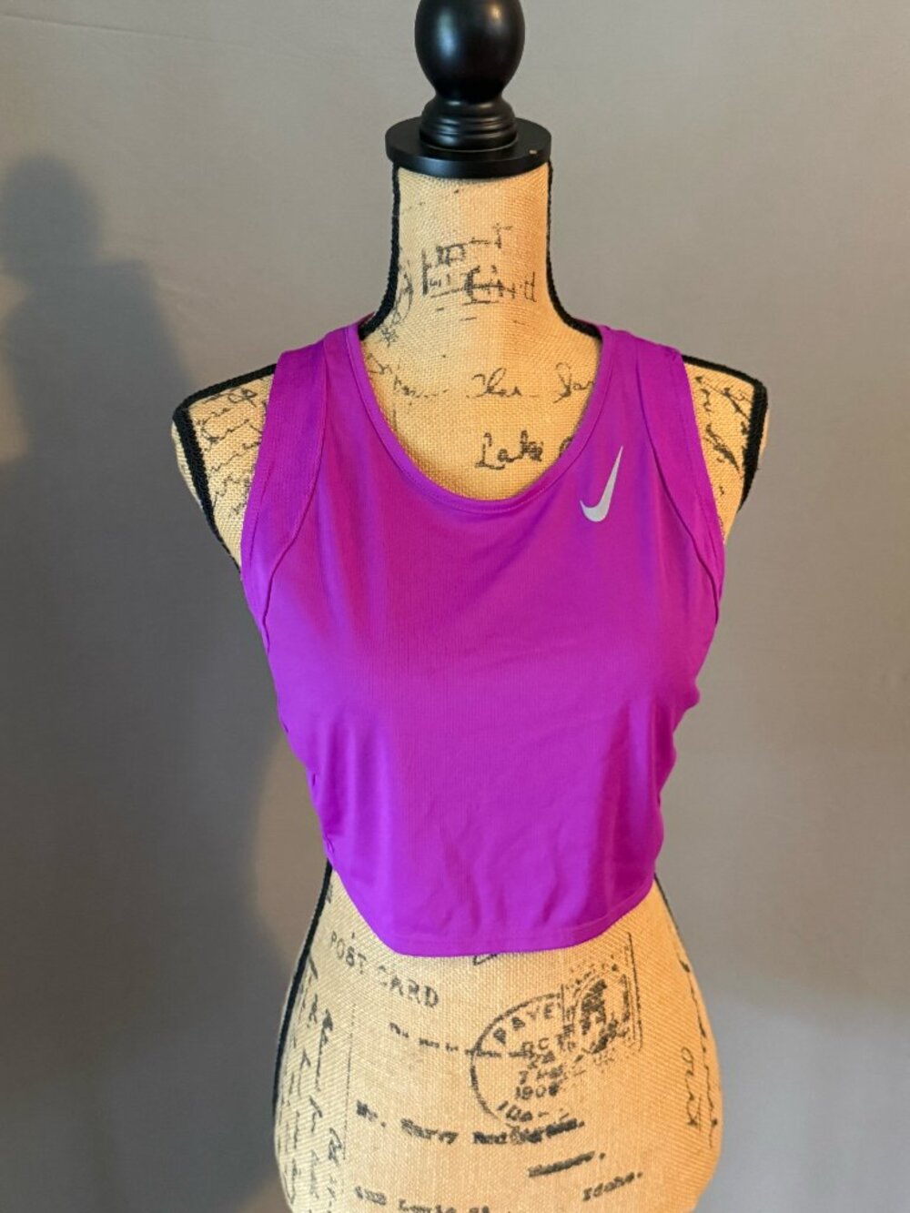 Nike athletic crop tank